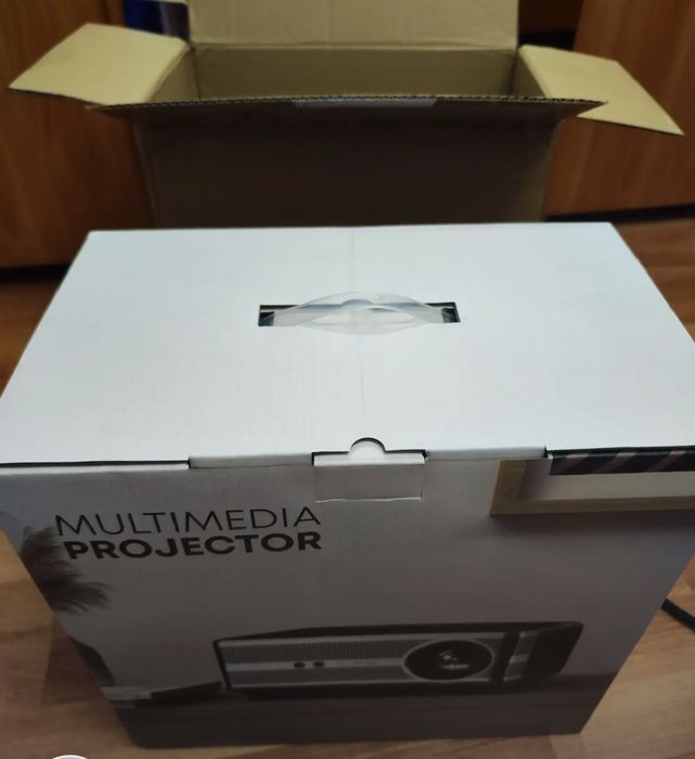 Супер Смарт Проектор. Яркий и сочный. На Андроиде.