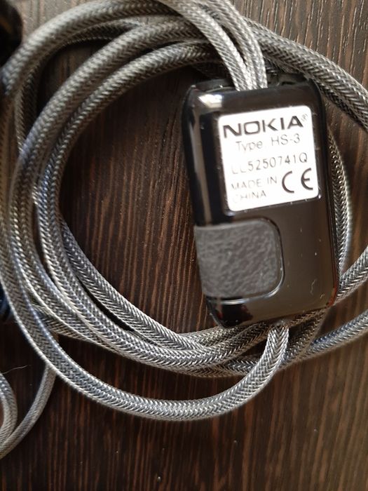 Наушники проводные!