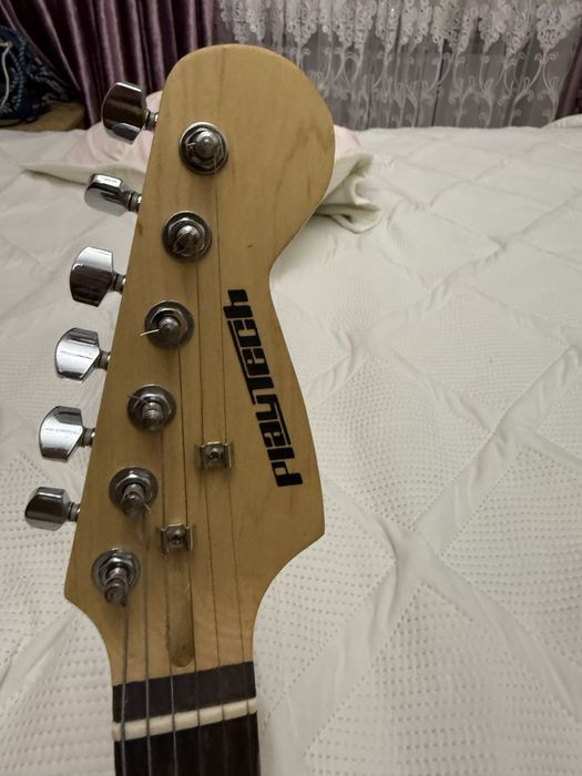 Электро гитара за 30к