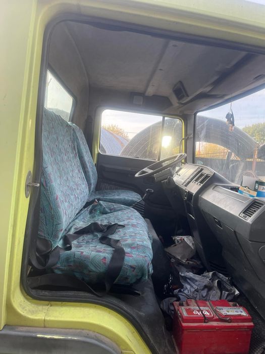 Vand Nissan N1 L35 autoutilitara camioneta