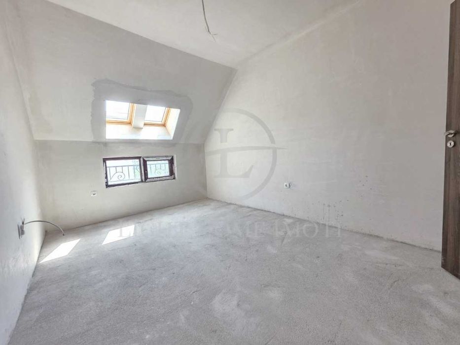 Продава се Тристаен апартамент в Пловдив, Център - 107 кв.м за 2524 €/кв.м - Снимка #10