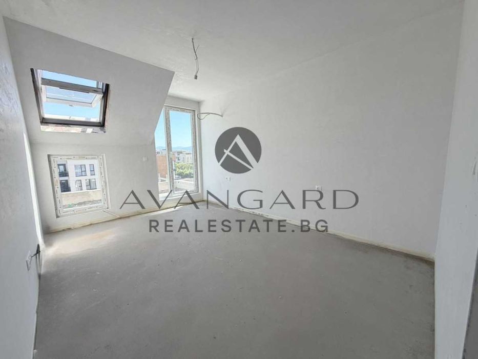 Продава се Тристаен апартамент в Пловдив, Остромила - 123 кв.м за 1330 €/кв.м - Снимка #3