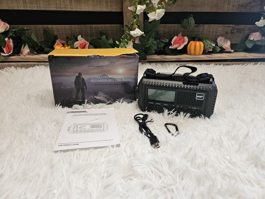 Соларно FM радио