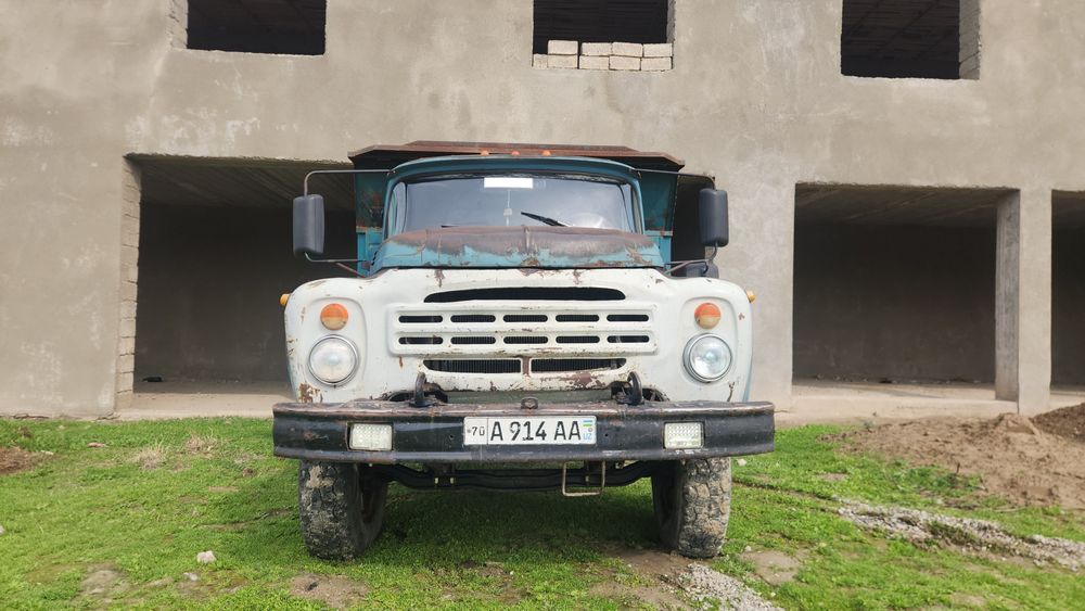 Zil sotiladi yurib turgan mashina xolati yaxshi