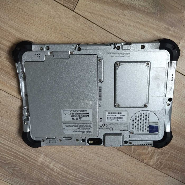 Panasonic 10.1" ToughPad FZ-G1 Win 10 pro tablet 8gb ram 256 ssd