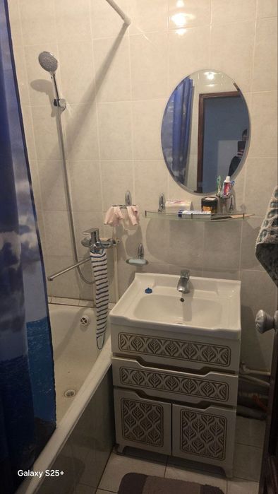 Сдаётся 2х ком кв в чирчике 3 этаж в аранче ваений гарадок