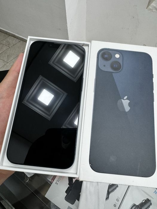 Продается Iphone 13 (128g)