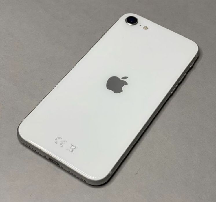Iphone se2020 , айфон се2020