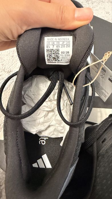 Новые кроссовки Adidas 40размер