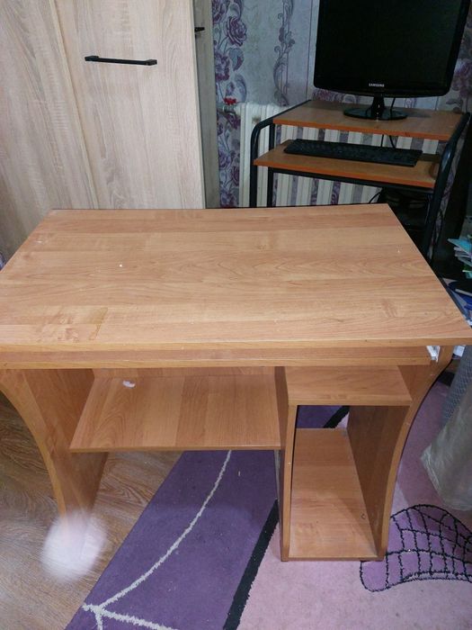 Компьютерный столик  для дома