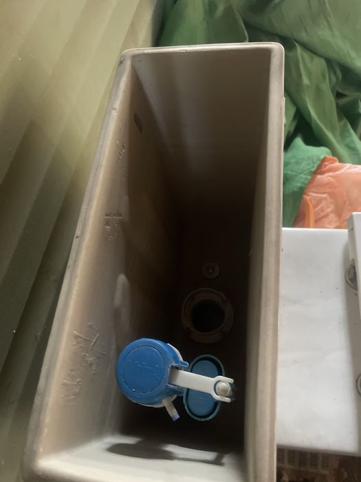 Продам унитаз большой