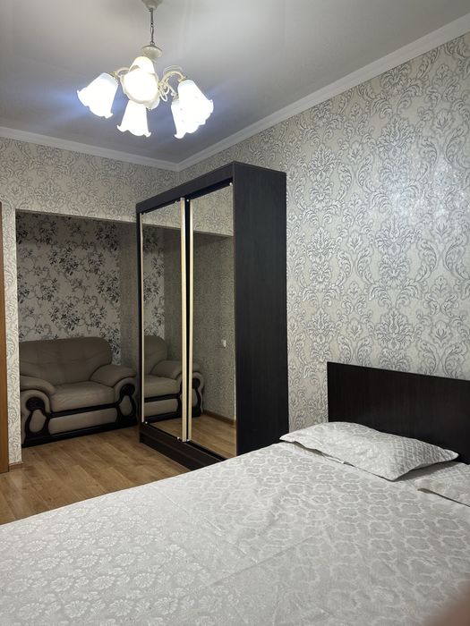 Сдам квартиру по суточно Шакарима 60