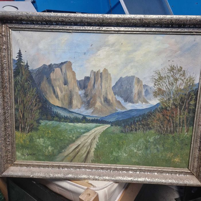 tablou pe panza foarte bine intretinut