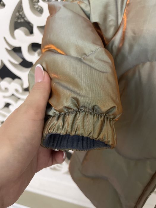 Продам пуховик на девочку