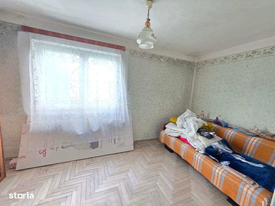 3 camere, etaj 2, zona semicentrală, balcon, termopan
