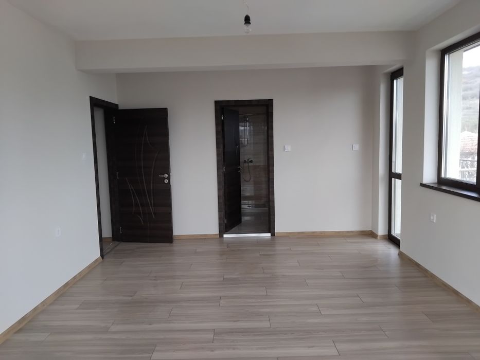 Новопостроена къща в с. Генерал Кантарджиево с Акт 16