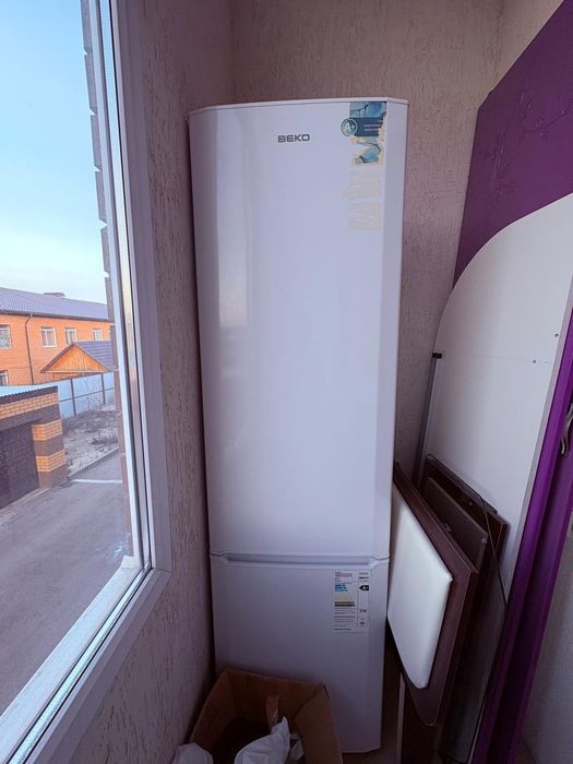 Продам холодильник