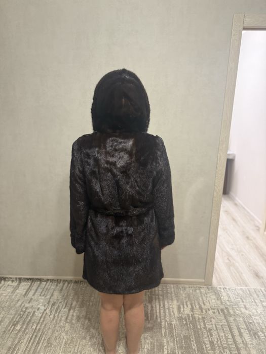 Продам норковую шубу