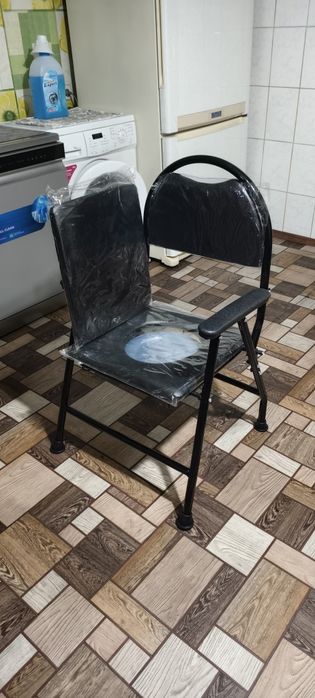 Продам санитарный стул