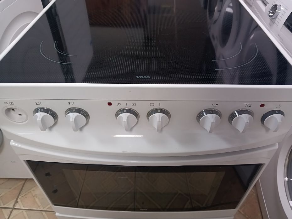 Свободно стояща печка с керамичен плот VOSS  2 години Гаранция!