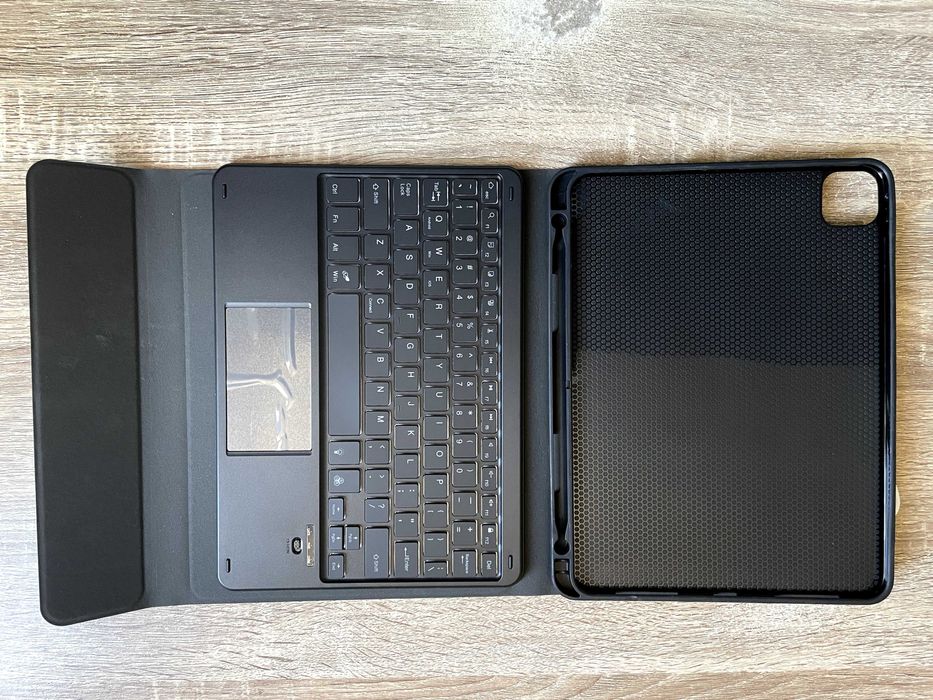 Smart Keyboard Case за iPad Pro 11/Air 10.9 - чисто ново