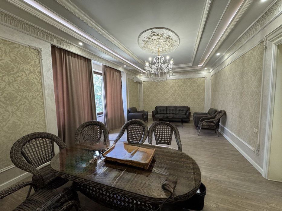 Яккасарай  Евродом  Ракат Боши ,  Бог Сарой