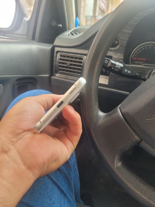 Samsung s21 fe 8/128 ideal