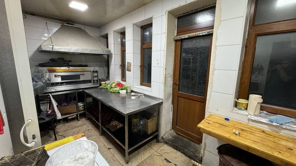 Kafe sotiladi tayyor biznes yo‘lni yuzida