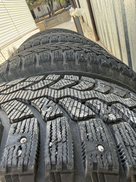 275/65 R17 119T. Bridgestone Blizzak