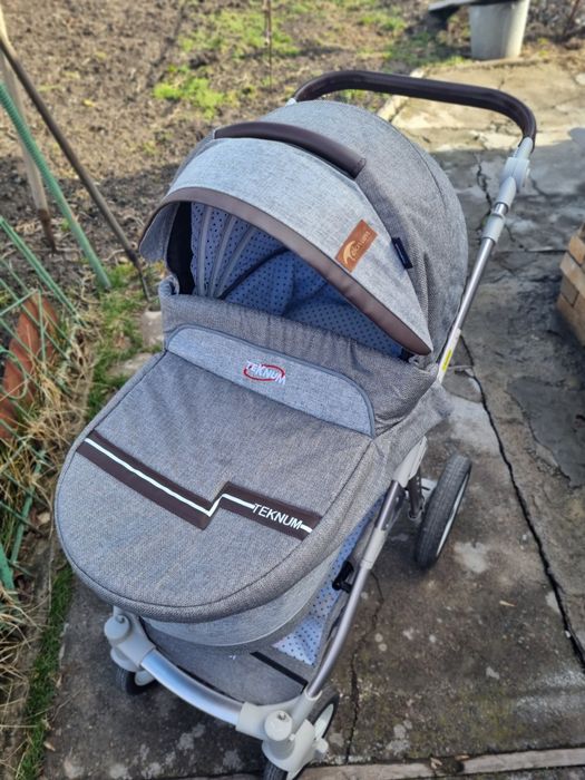 Продам коляску Teknum