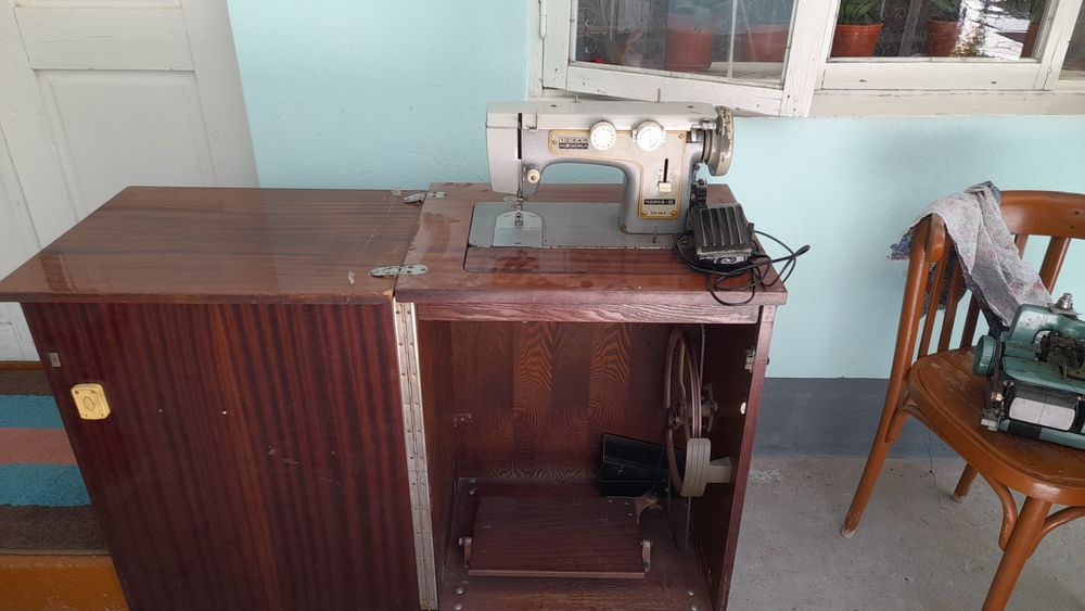 Швейная машинка чайка