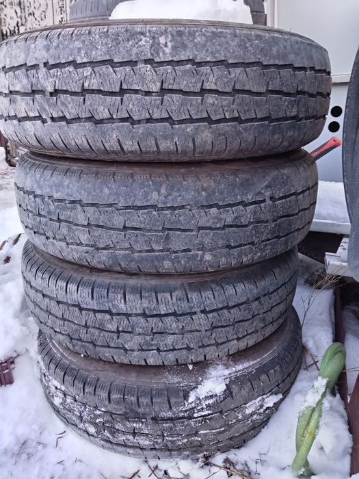 Резина, р, 16, 205, 75.  16, 225, 65