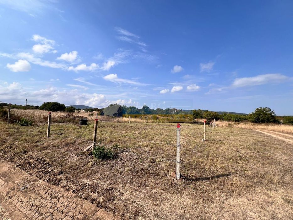 Продава се Парцел в Черноморец - 600 кв.м за 50 €/кв.м - Снимка #3