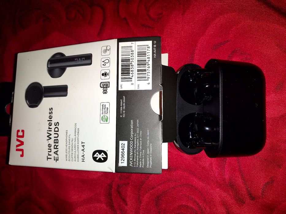 Vând câsti noi în cutie cu Bluetooth și bass puternic etc etc