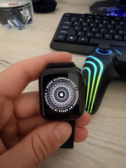 Apple Watch SE 44mm