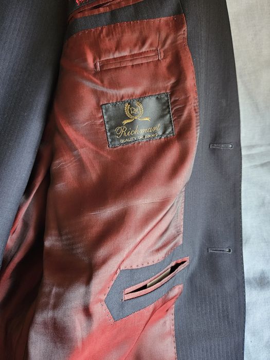 Тъмносин мъжки костюм - като нов - 100% италианска вълна - 52