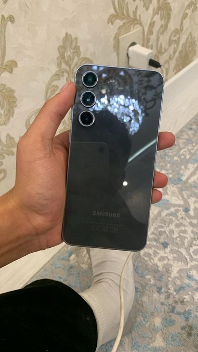 Самсунг  с 23 128 полный радной