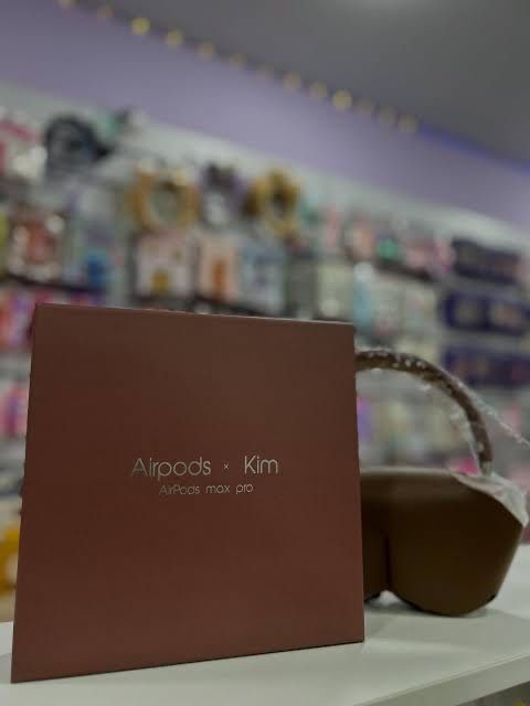 AirPods Max Kim