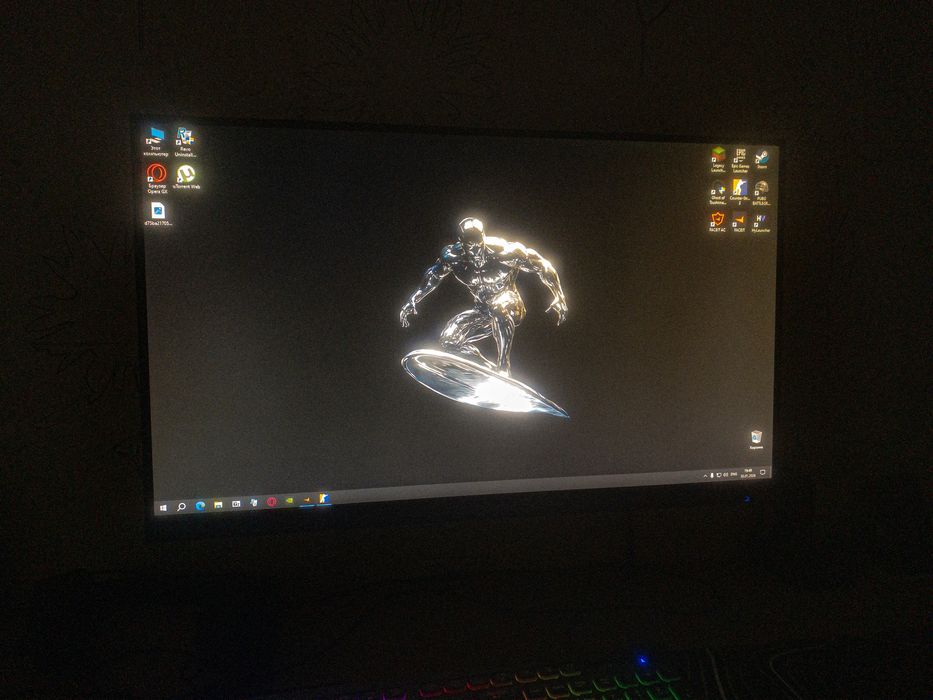 Продам Монитор 27 дюйм 60герц Acer Kg271