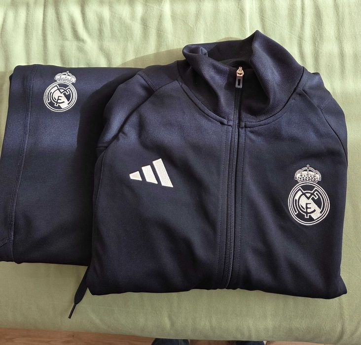 Оригинален анцуг Адидас Реал Мадрид, М размер. ADIDAS