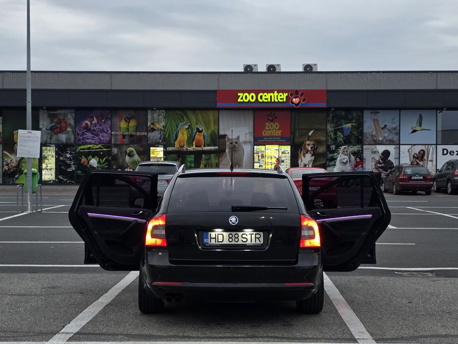 SKODA Octavia 2011 — imagine 1