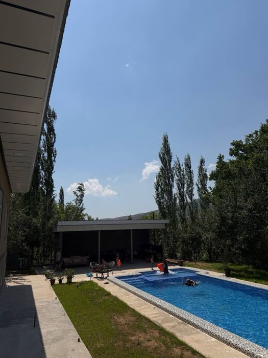 Dacha Chorvoq Nanay basseynli dacha ijaraga beriladi