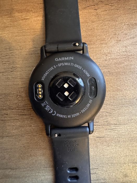 Garmin Vivoactive 5 + curea de schimb