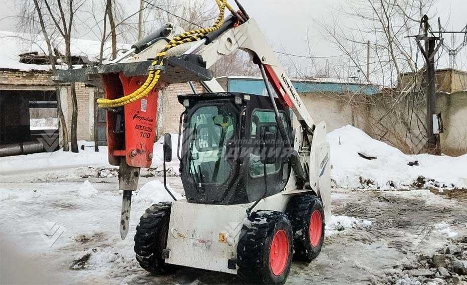 Гидромолот Impulse 100 Classic на мини-погрузчик JCB SSL 175