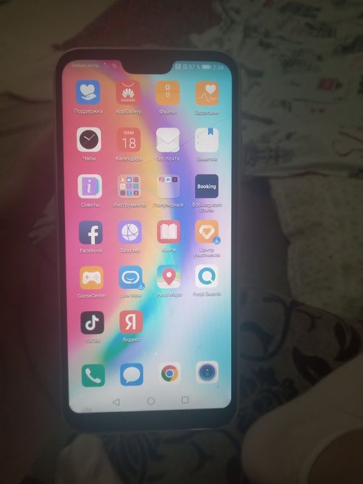 Смартфон продам Huawei p20lite памяти64гб