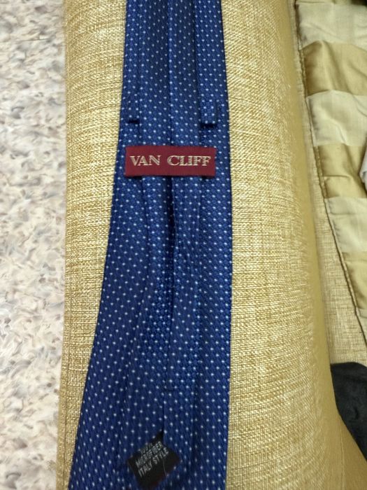 Продам Гластук Ван Клиф