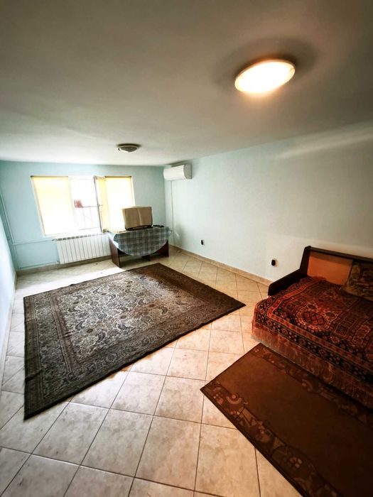 Продавам масивна къща в гр. Перник кв. Байкушева махала