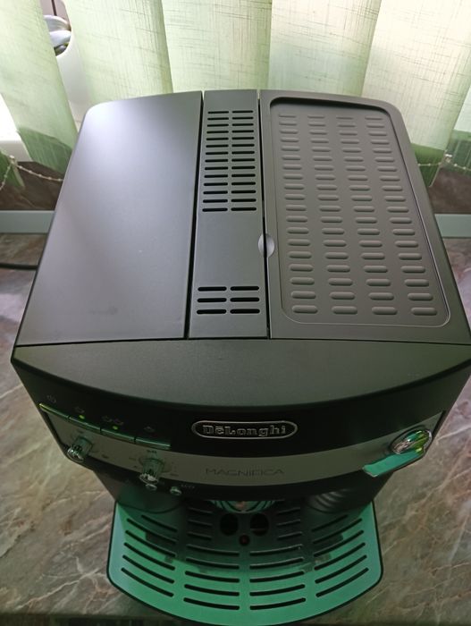 Expresor, espressore: Delonghi Magnifica eco