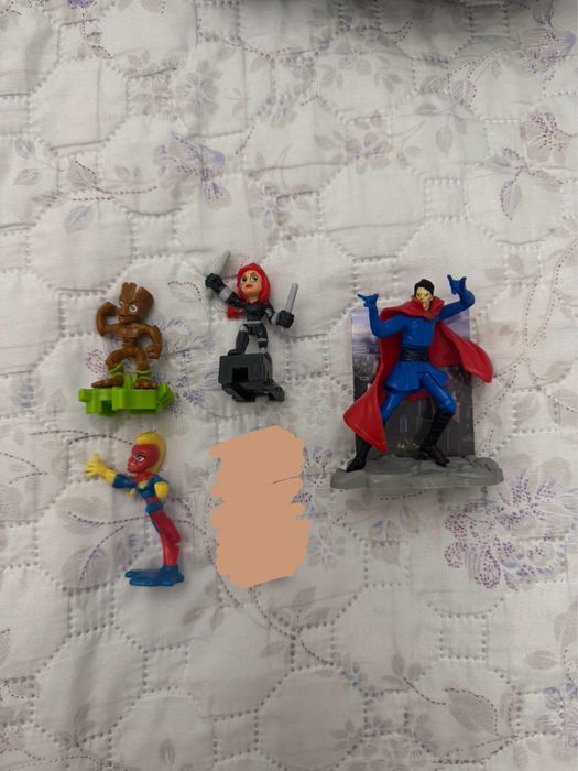 Фигурки марвел из киндера и доктор стрейндж