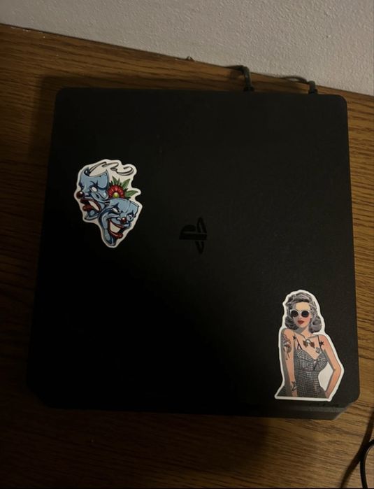 Playstattion 4 slim